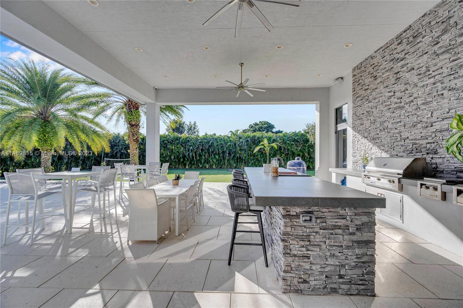 PLANTATION ACRES - Residential