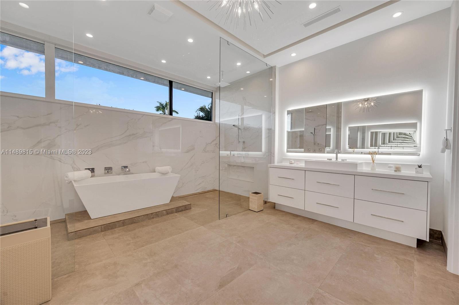 PLANTATION ACRES - Residential