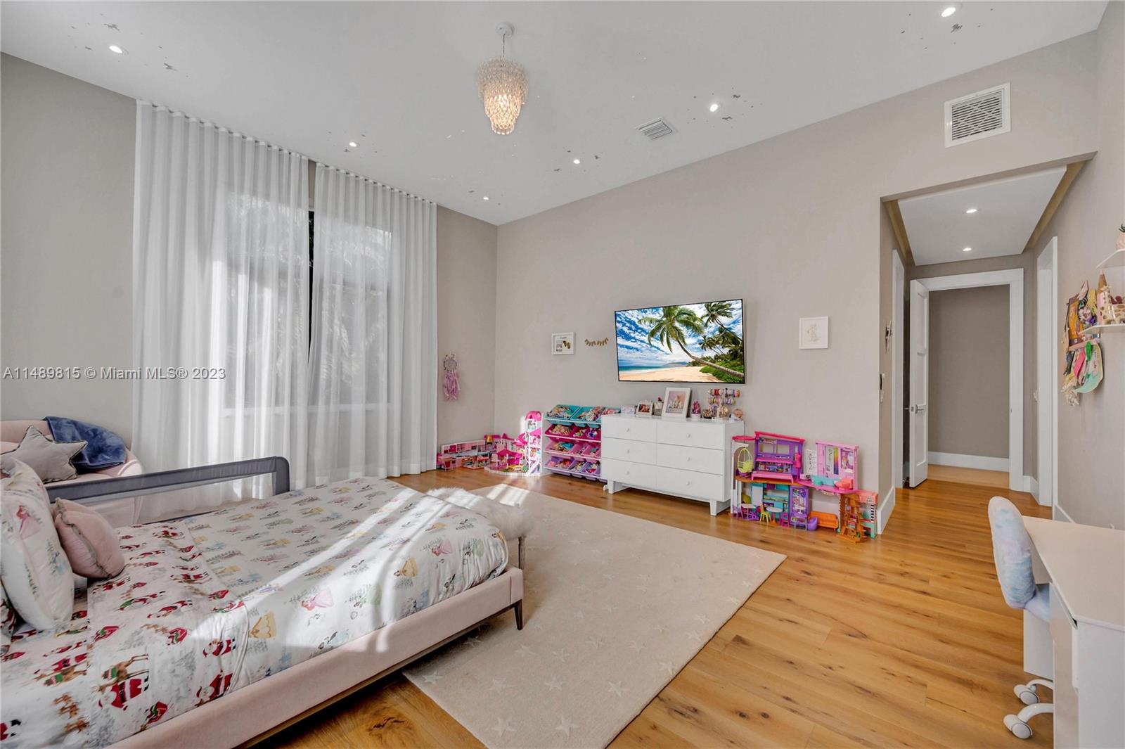 PLANTATION ACRES - Residential