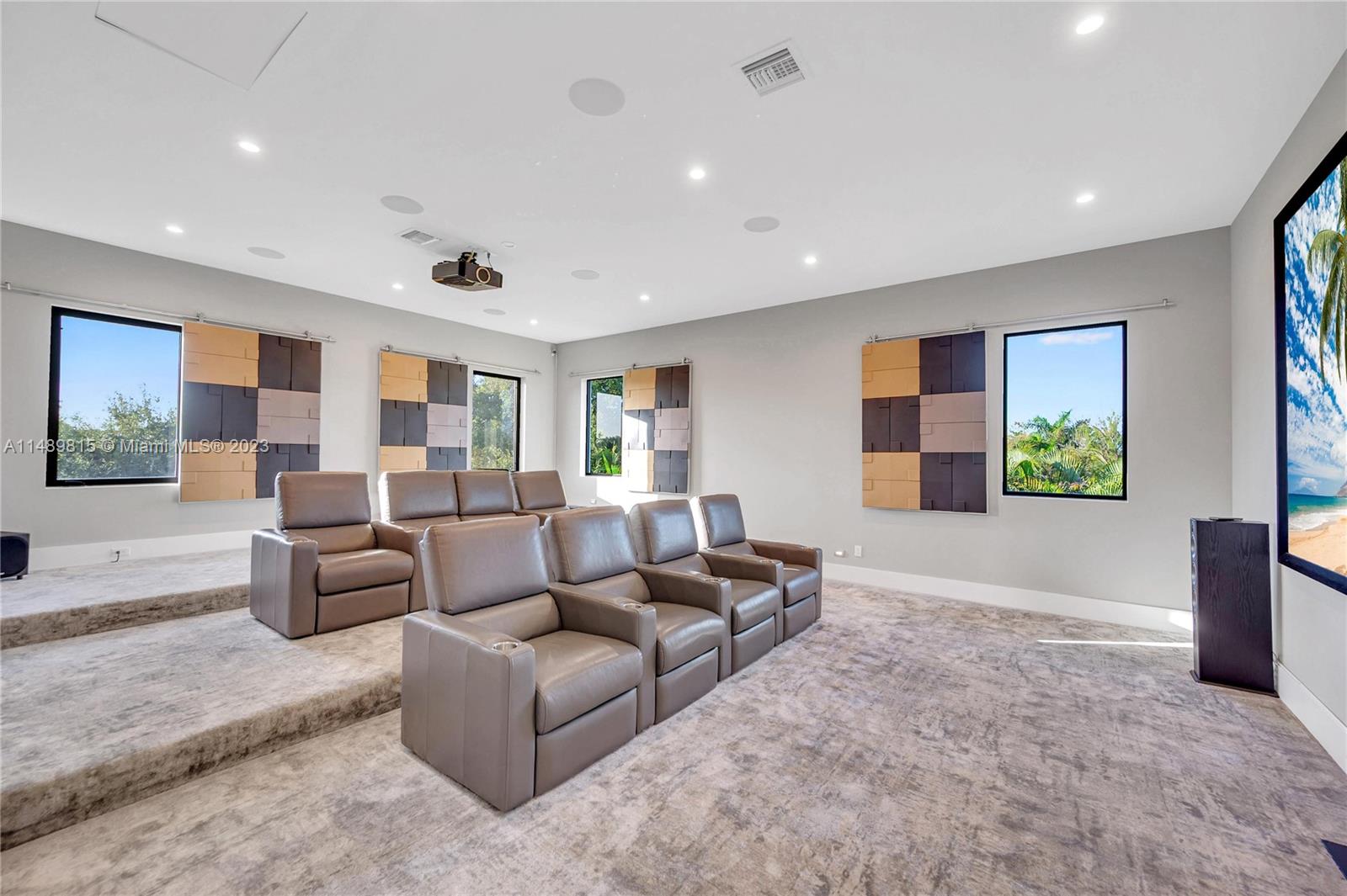 PLANTATION ACRES - Residential