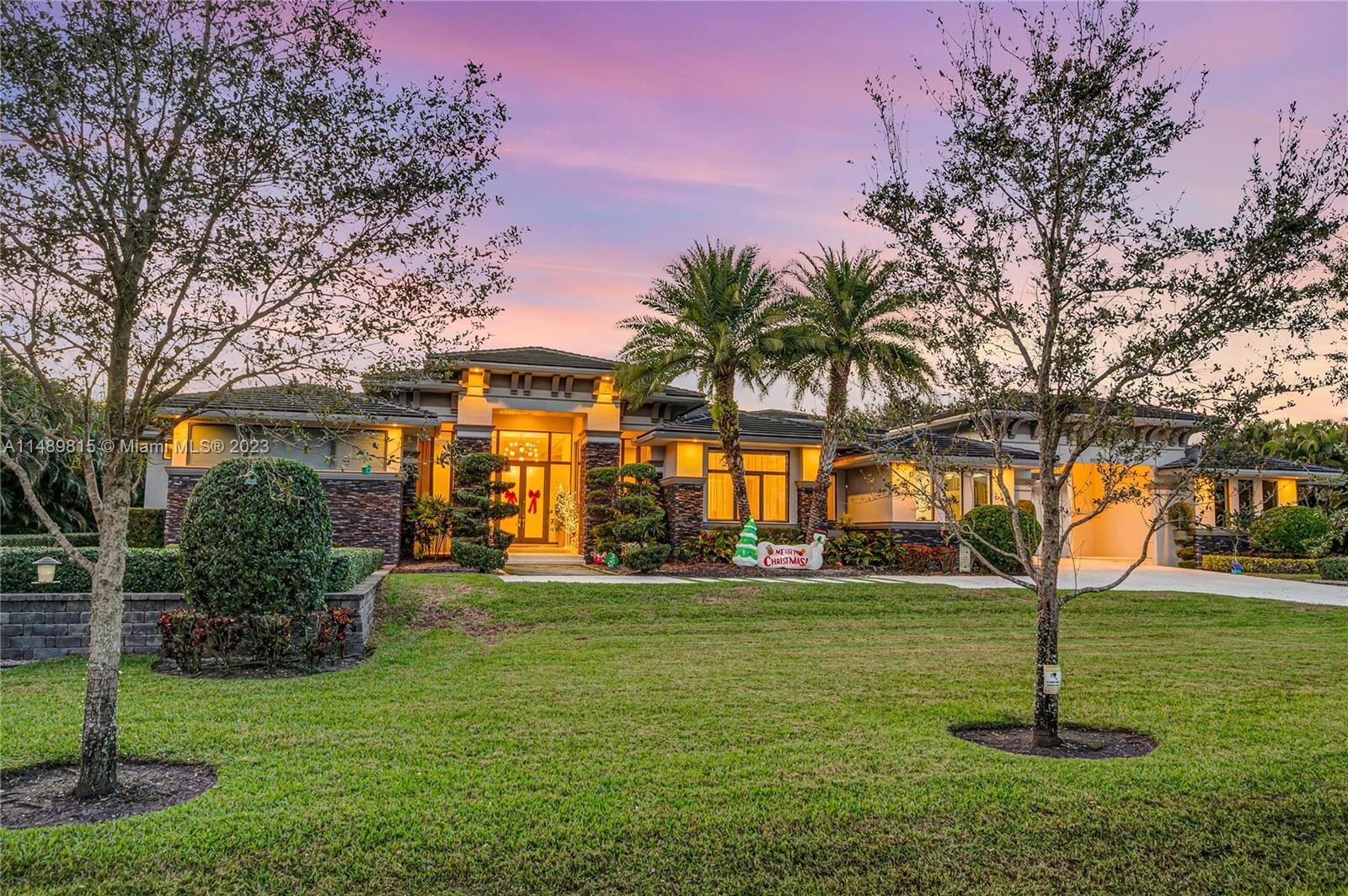 PLANTATION ACRES - Residential