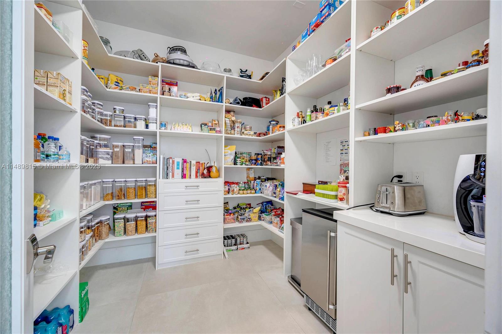 PLANTATION ACRES - Residential