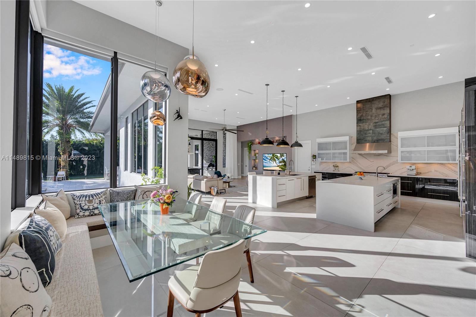 PLANTATION ACRES - Residential