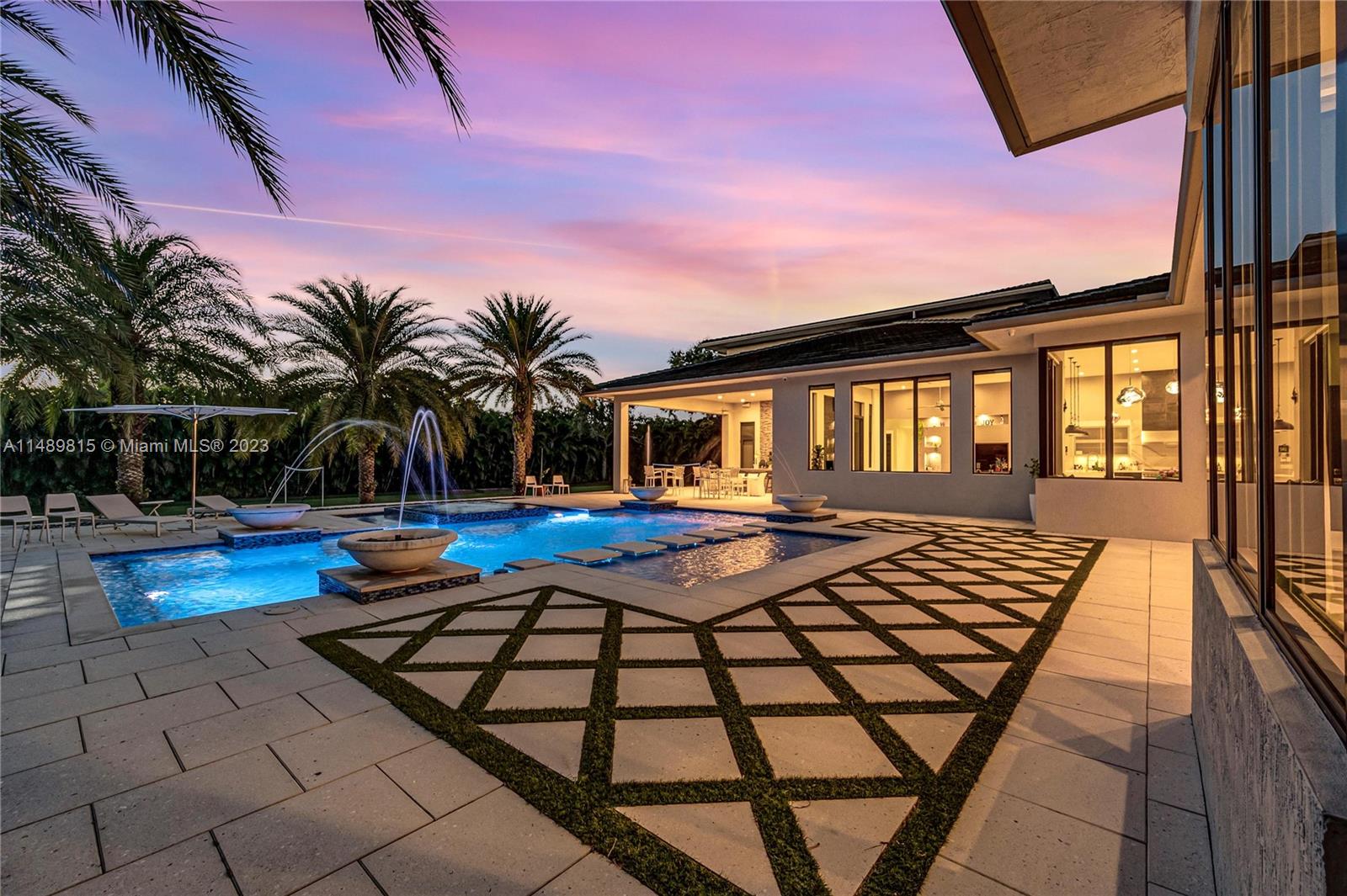 PLANTATION ACRES - Residential