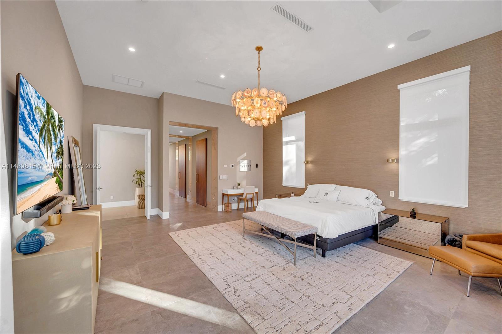 PLANTATION ACRES - Residential