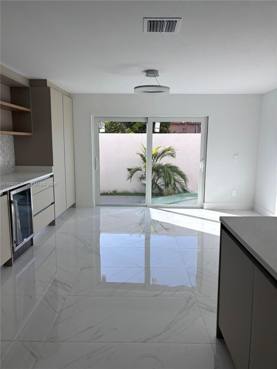 CHARLESTOWNE - Residential