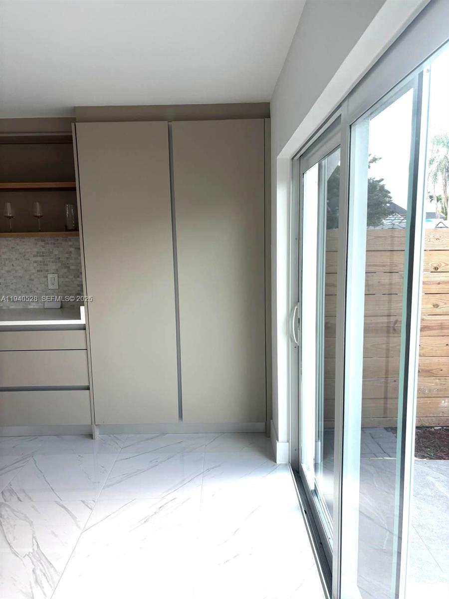 CHARLESTOWNE - Residential