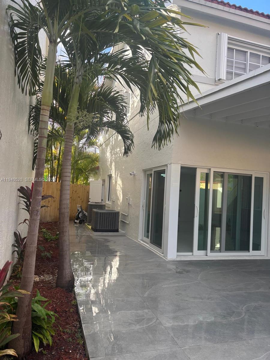 CHARLESTOWNE - Residential