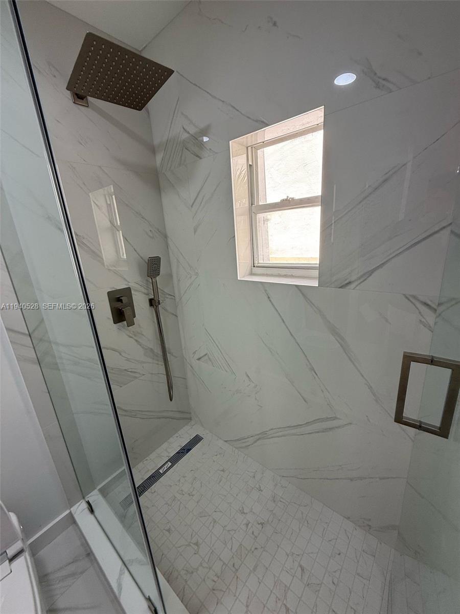 CHARLESTOWNE - Residential