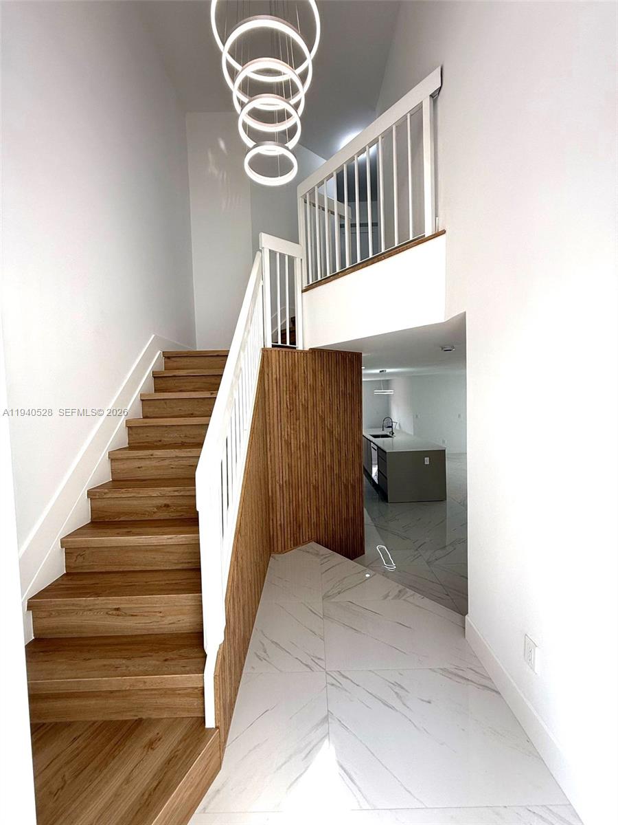 CHARLESTOWNE - Residential