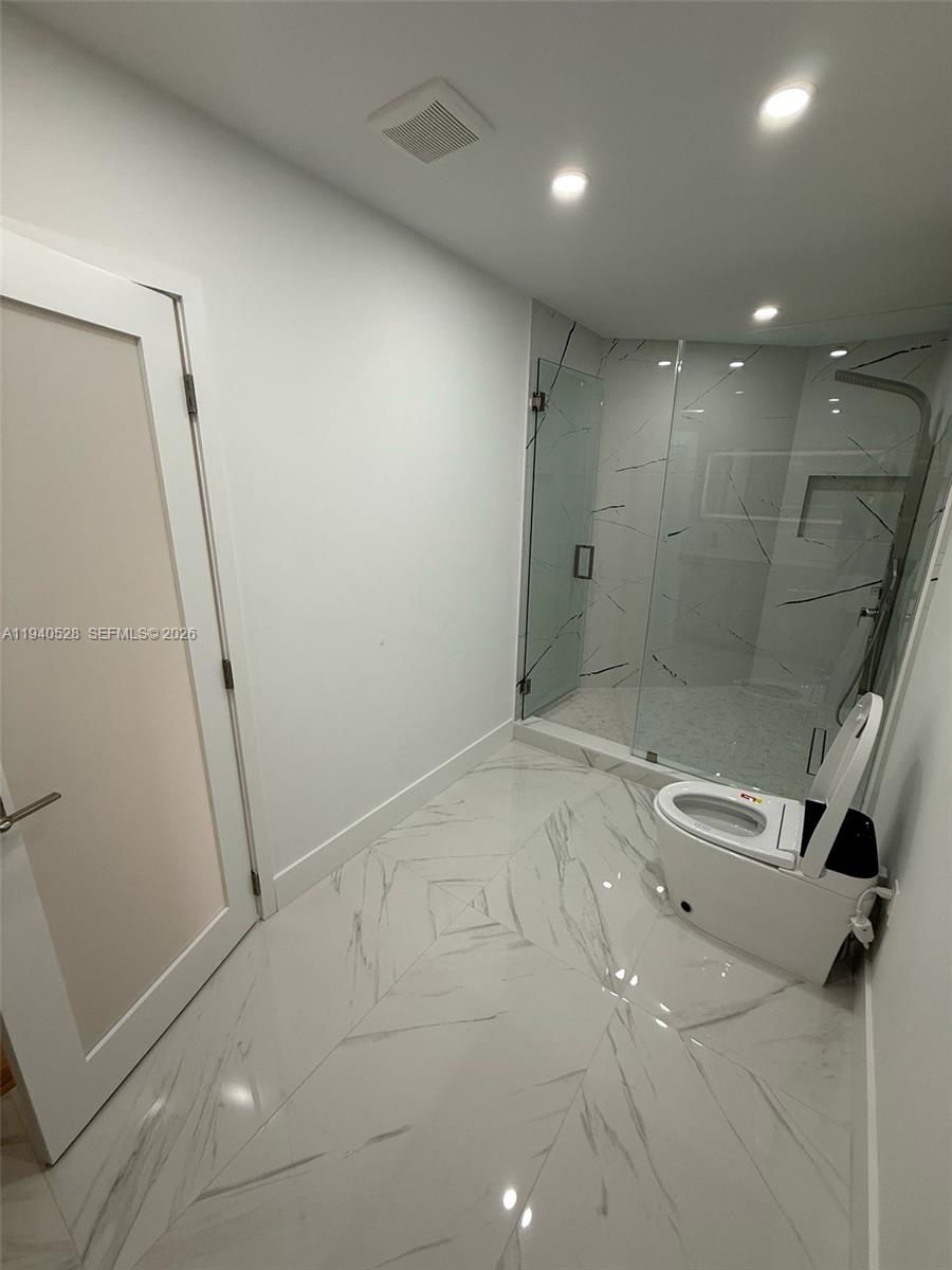 CHARLESTOWNE - Residential