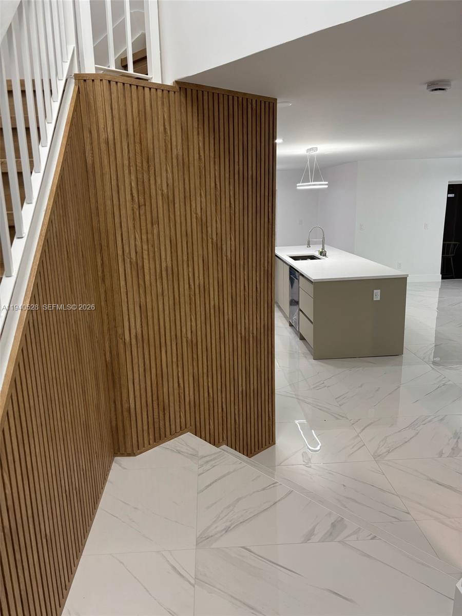 CHARLESTOWNE - Residential