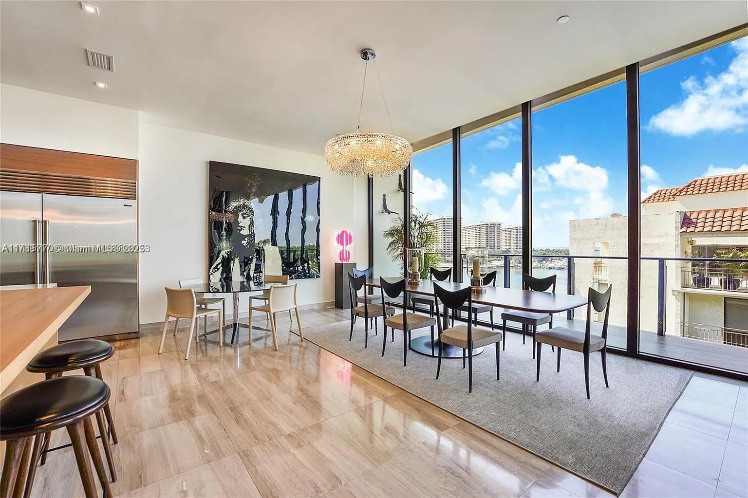 3581 E Glencoe St 605