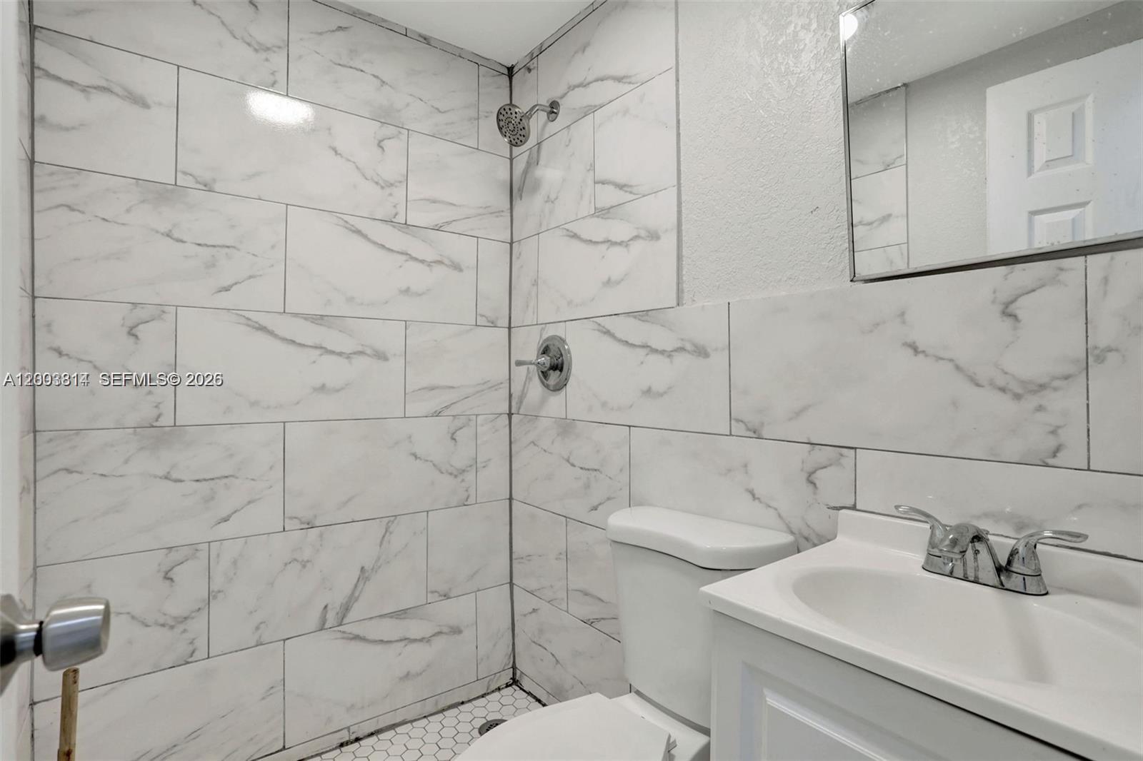 MIDDLE RIVER GARDENS - Residential Lease