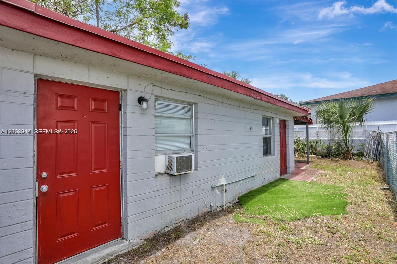 MIDDLE RIVER GARDENS - Residential Lease