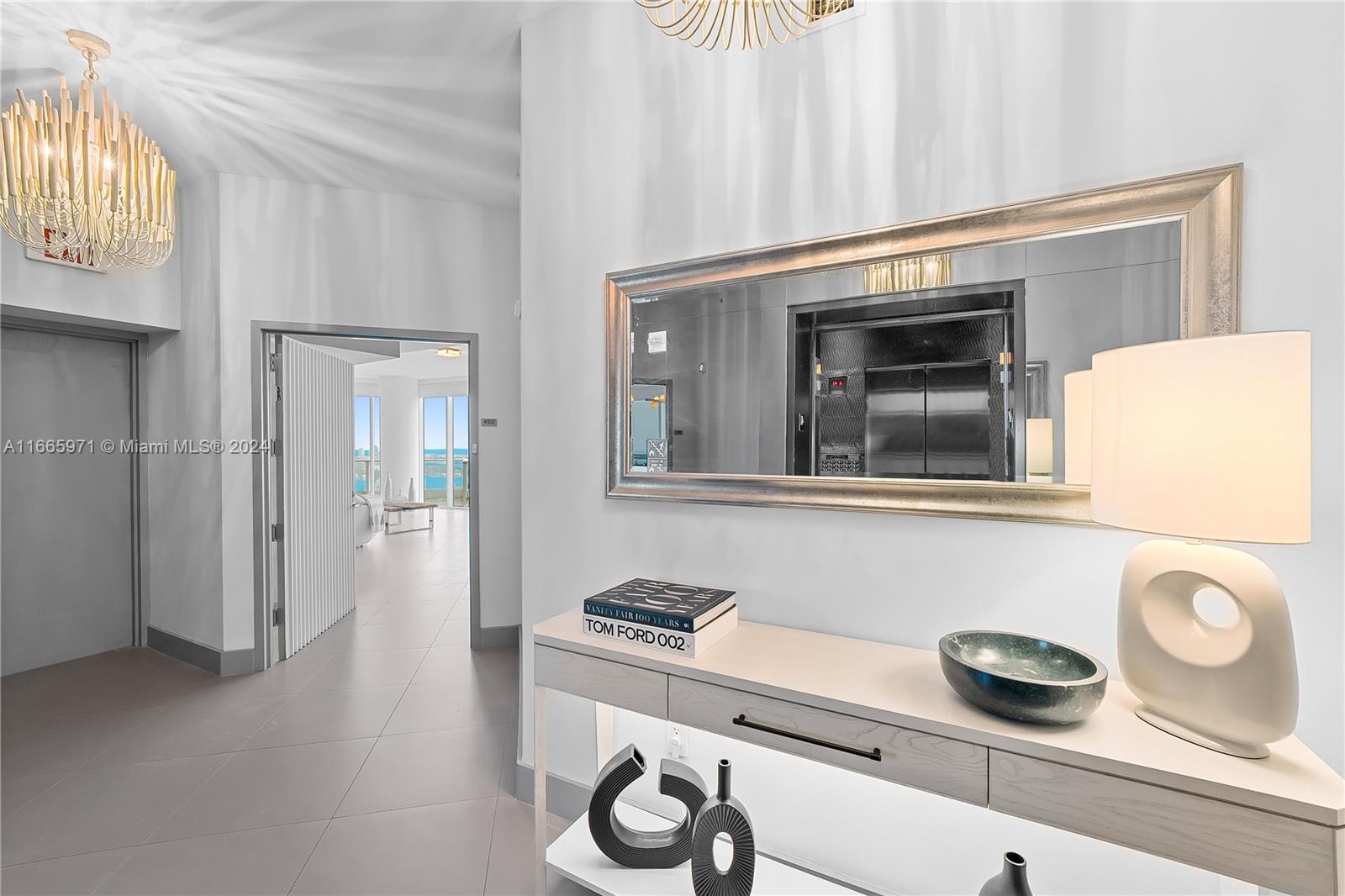 PARAMOUNT BAY CONDO - Residential