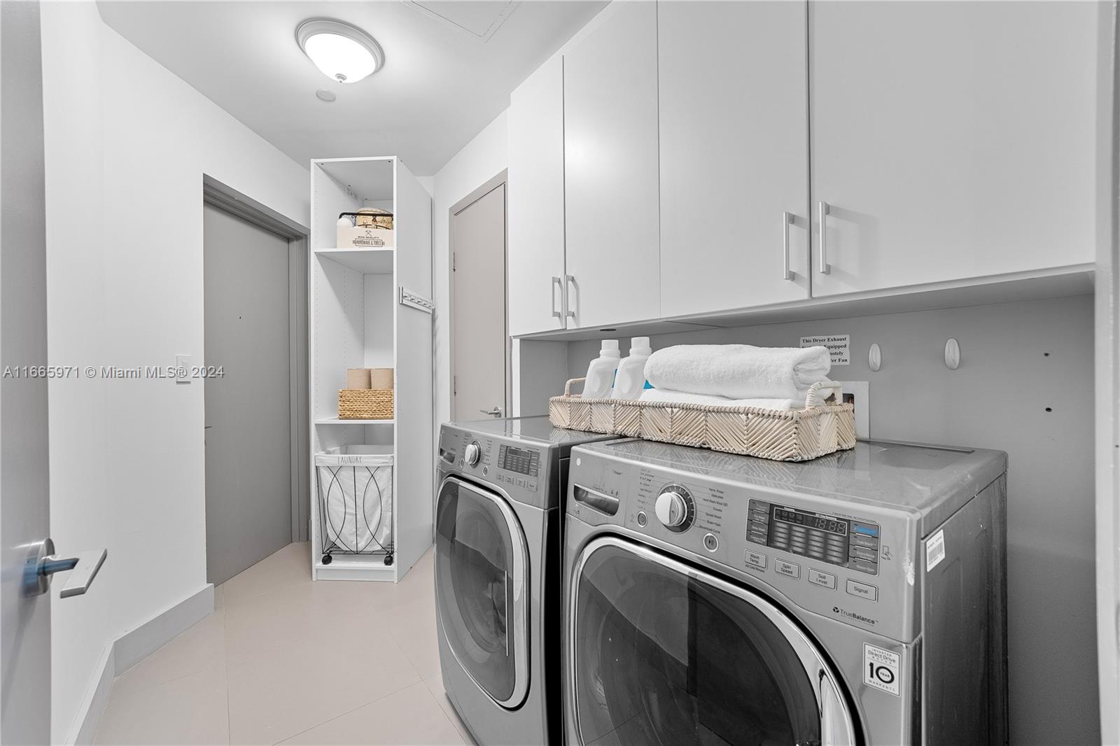 PARAMOUNT BAY CONDO - Residential