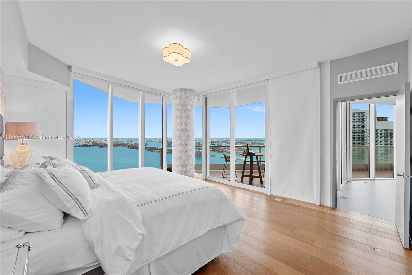 PARAMOUNT BAY CONDO - Residential