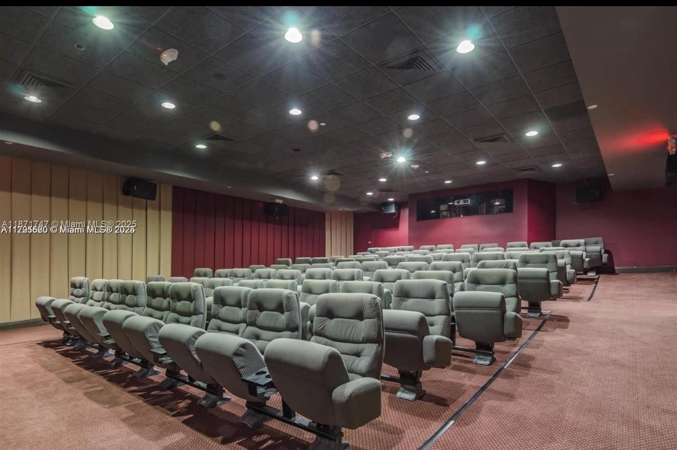 HAMPTONS WEST CONDO - Residential