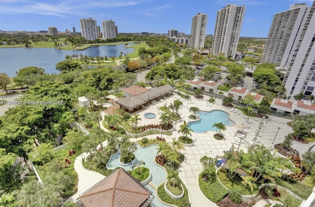 HAMPTONS WEST CONDO - Residential