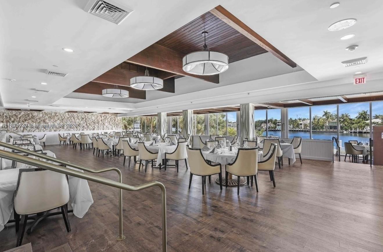 HAMPTONS WEST CONDO - Residential