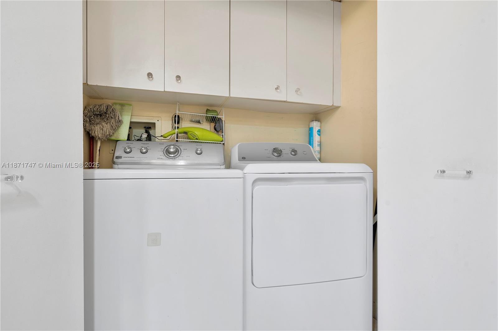 HAMPTONS WEST CONDO - Residential