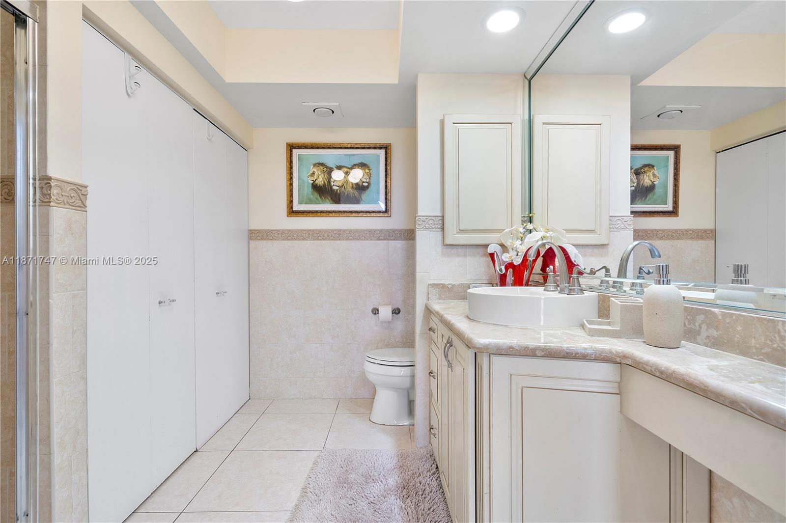 HAMPTONS WEST CONDO - Residential