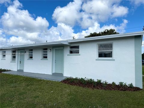 10541 SW 184th St Cutler Bay FL 33157