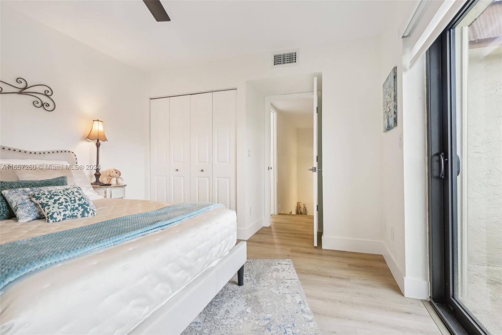 C H E ACRES - Residential