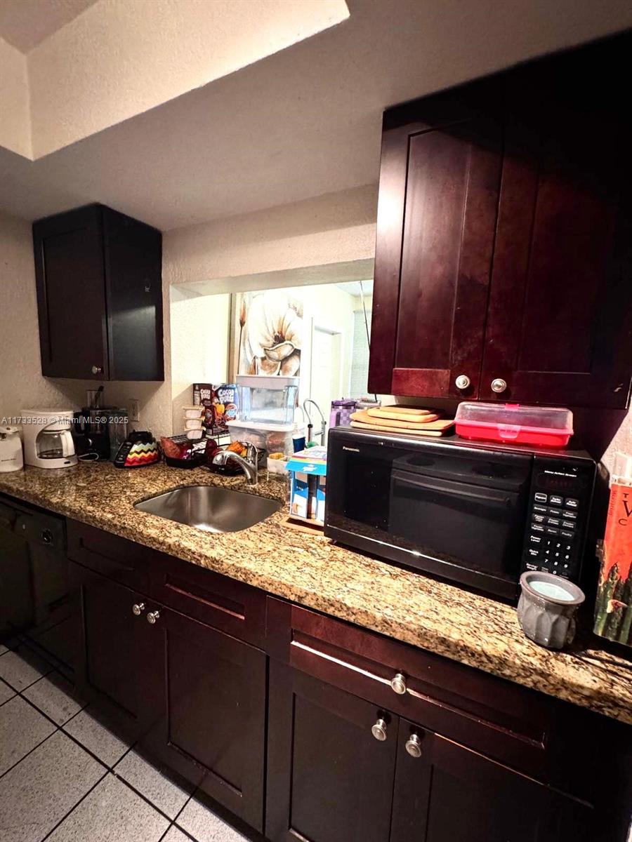 GOLD KEY VILLAS FIRST ADD - Residential