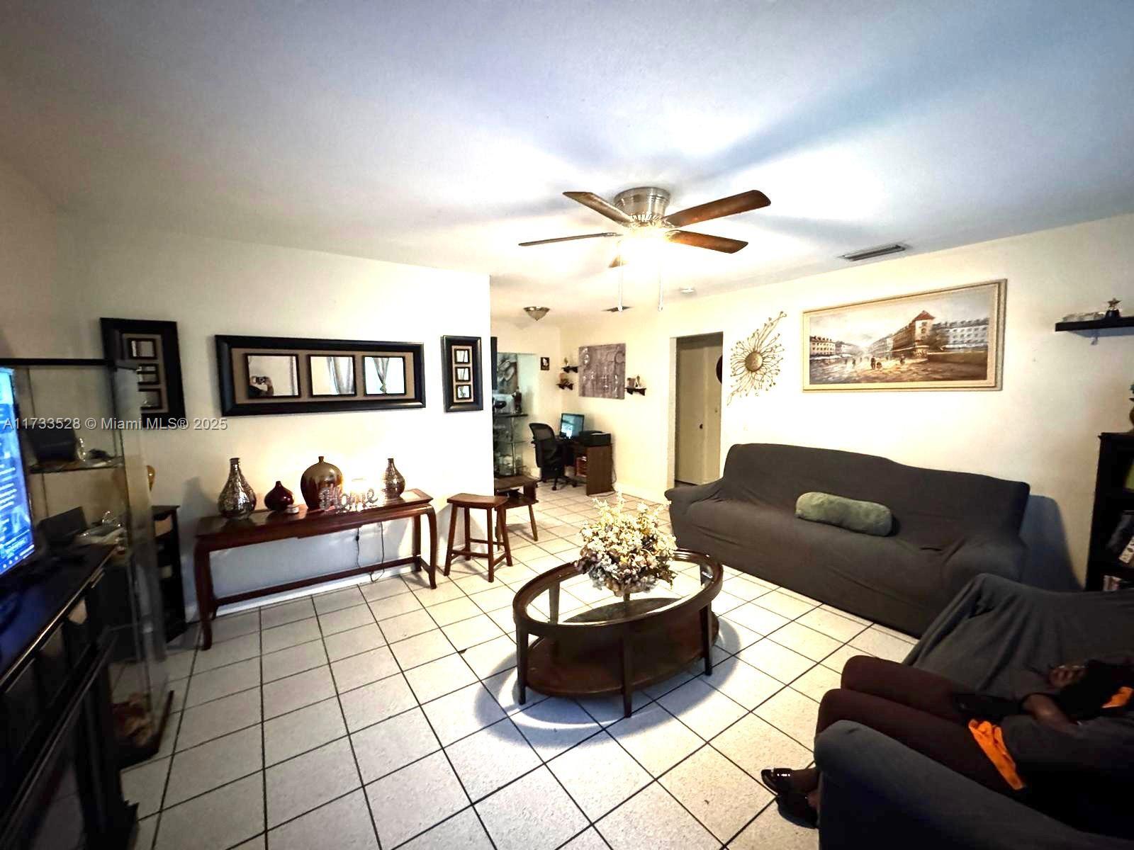 GOLD KEY VILLAS FIRST ADD - Residential