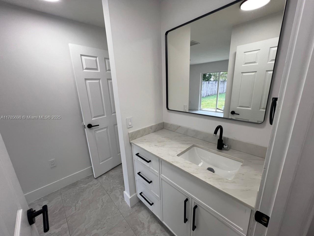 THE TROPICS AMD - Residential Lease