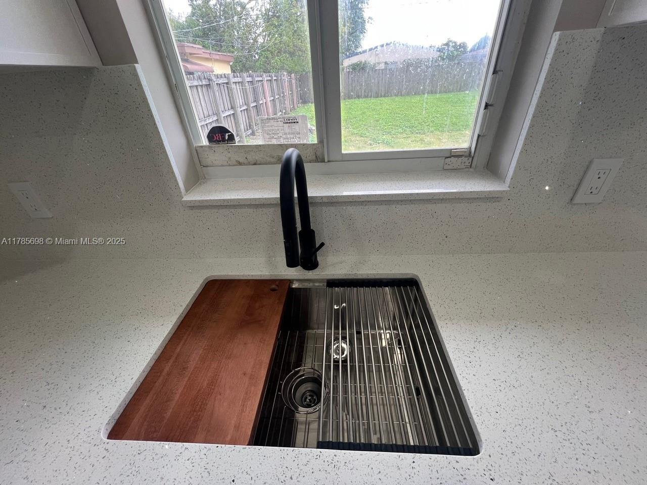 THE TROPICS AMD - Residential Lease