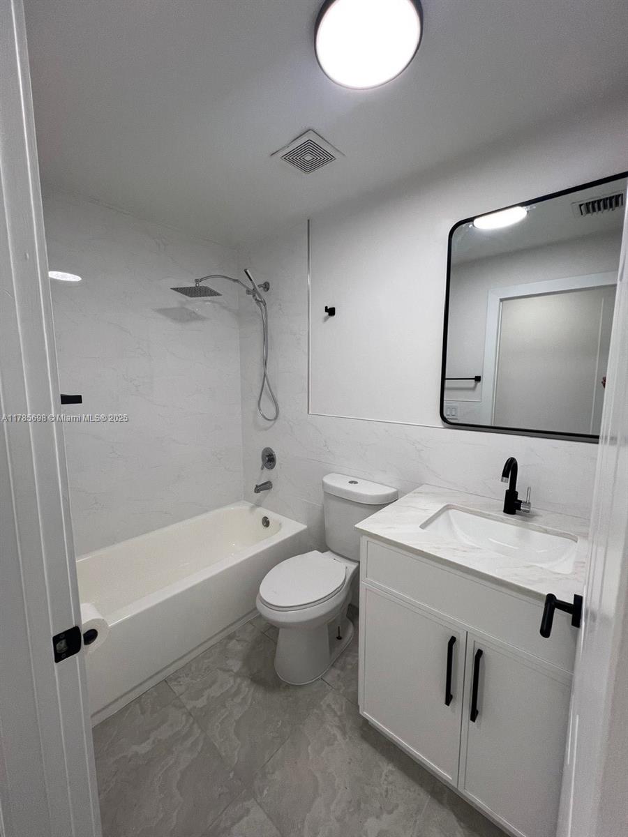 THE TROPICS AMD - Residential Lease