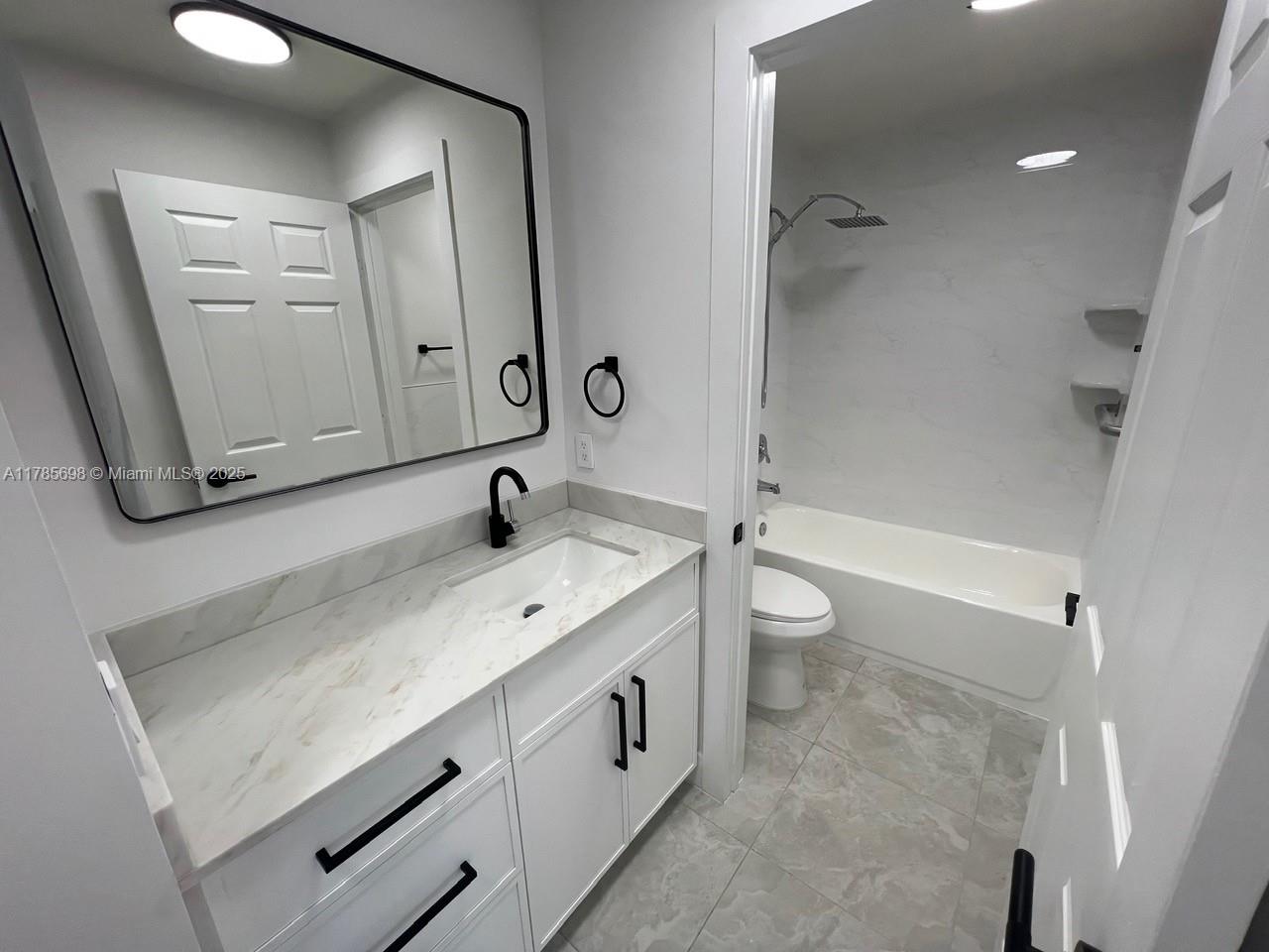 THE TROPICS AMD - Residential Lease