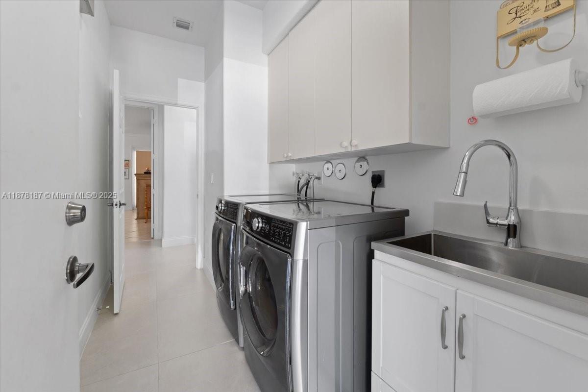 SILVER LAKES PHASE III RE - Residential