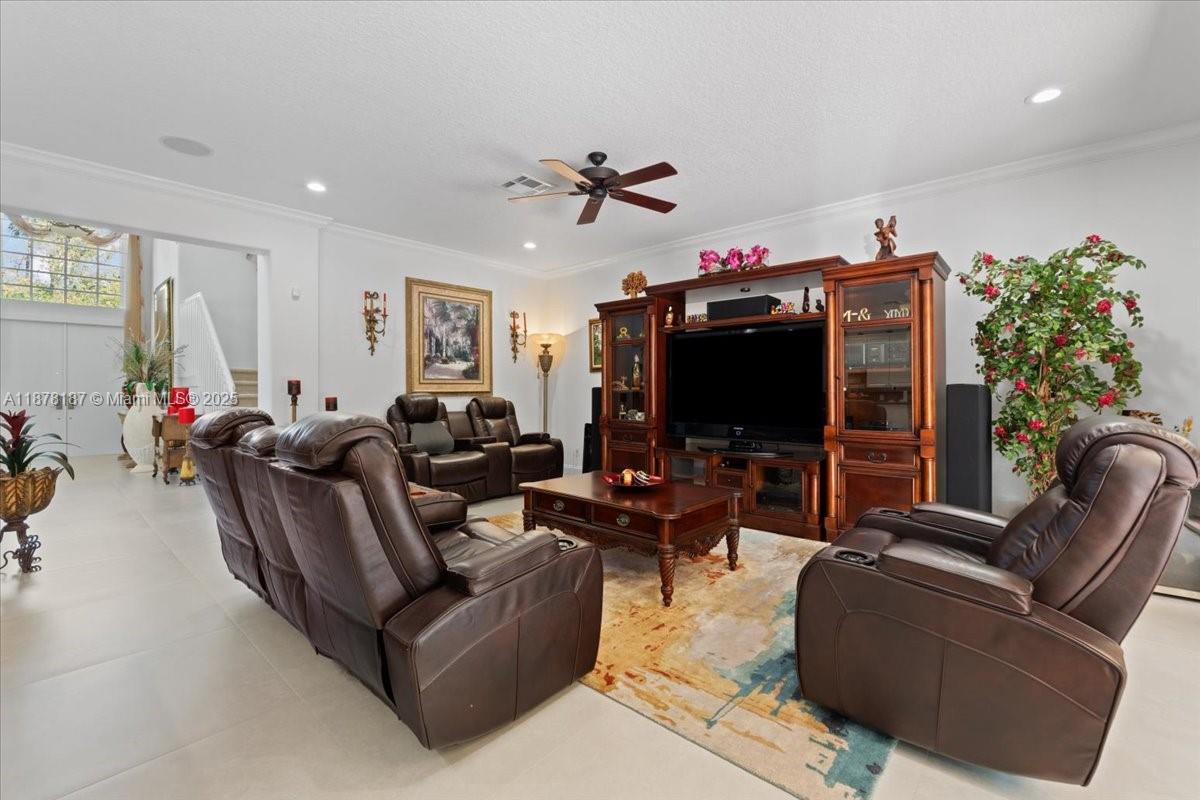 SILVER LAKES PHASE III RE - Residential