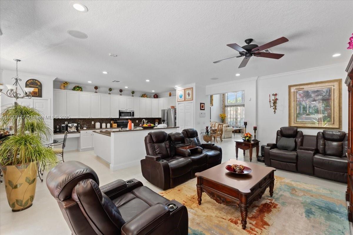 SILVER LAKES PHASE III RE - Residential