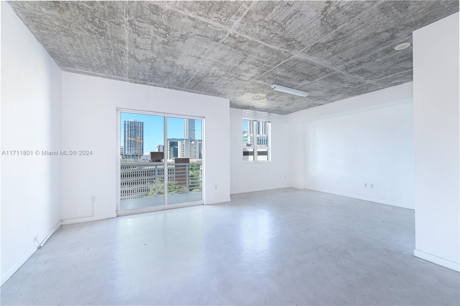 Experience the heart of Downtown Miami living in this stylish 1-bedroom, 1-bathroom loft. This pet-friendly building offers investors excellent rental potential (12 leases per year) and boasts modern features like white cabinetry, granite countertops with stainless steel appliances, polished concrete floors, hurricane impact windows, in-unit washer/dryer, and soaring ceilings. Enjoy resort-style amenities, including a pool with waterfall, club lounge, billiard room, sauna, fitness center, and 24/7 security. The unbeatable central location puts you within walking distance of top attractions like Bayside Marketplace, the Kaseya Center, and Bayfront Park, plus convenient access to public transportation including the Metromover and Bright-line.
Easy to show. Best priced unit!