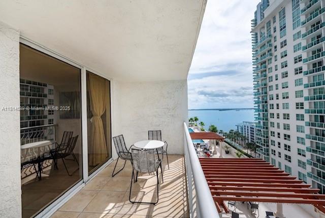 THE CLUB AT BRICKELL BAY - Residential Lease