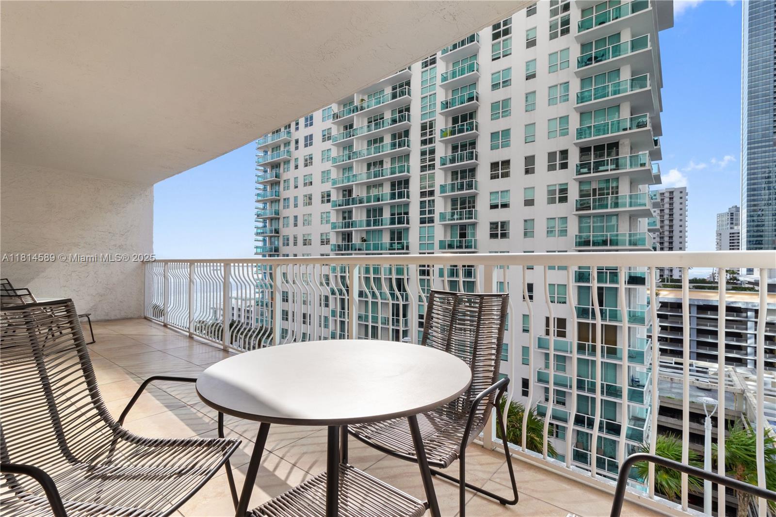THE CLUB AT BRICKELL BAY - Residential Lease