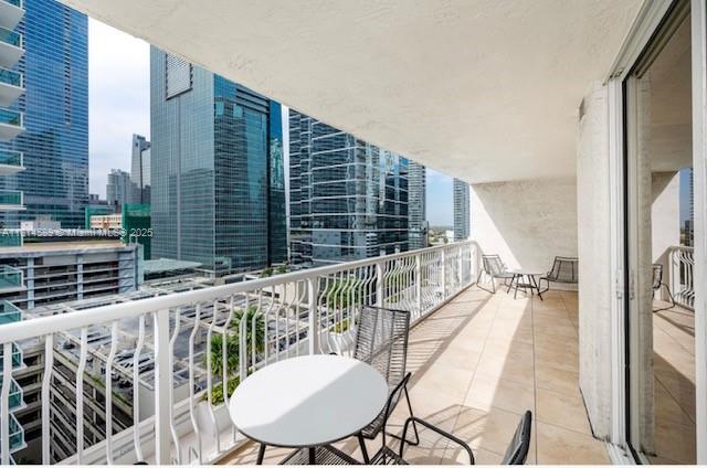 THE CLUB AT BRICKELL BAY - Residential Lease