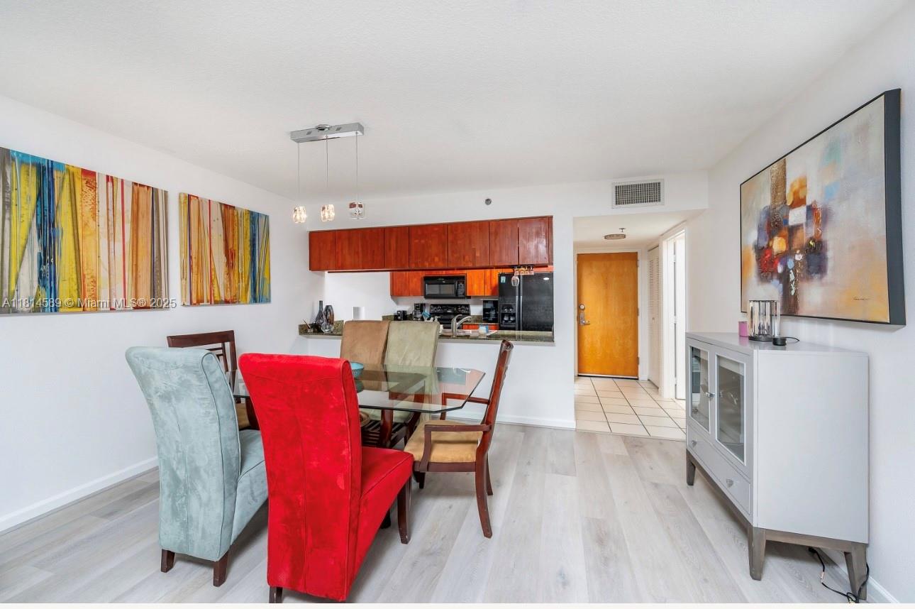 THE CLUB AT BRICKELL BAY - Residential Lease