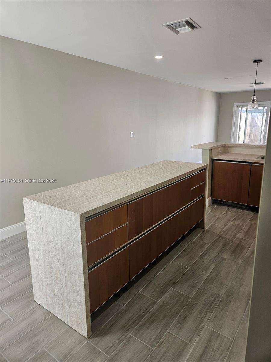 VISTA TOWNHOUSE SEC B - Residential