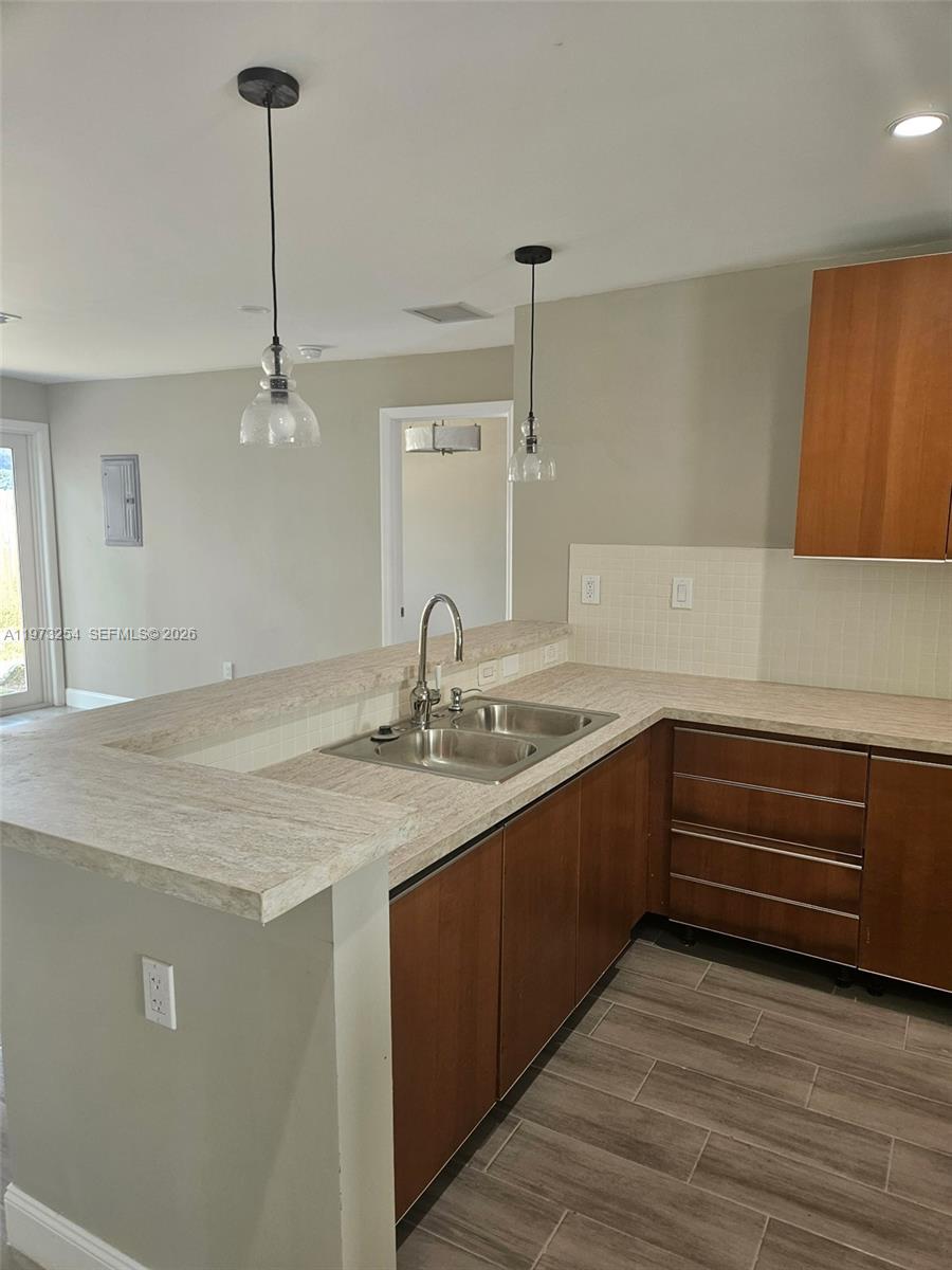 VISTA TOWNHOUSE SEC B - Residential