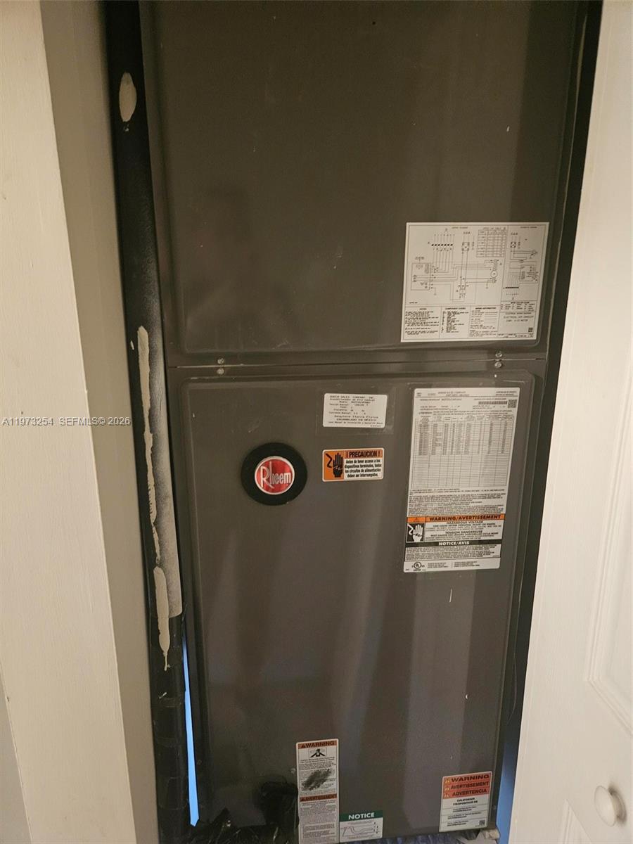 VISTA TOWNHOUSE SEC B - Residential