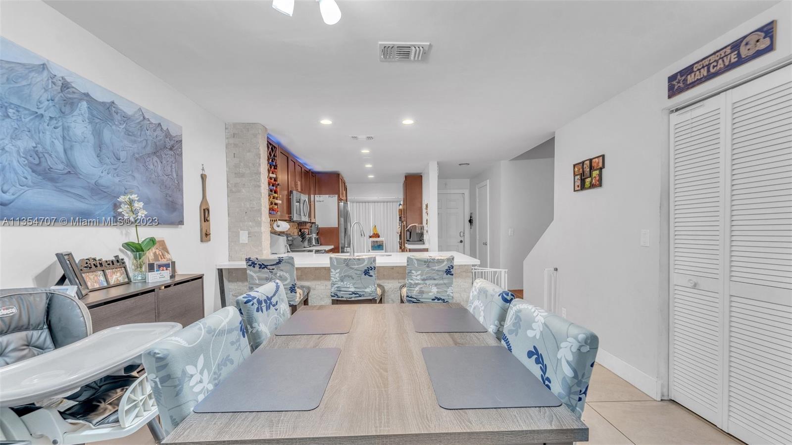 Photo 9 of 39 of 1089 NW 98th Ter 109 condo