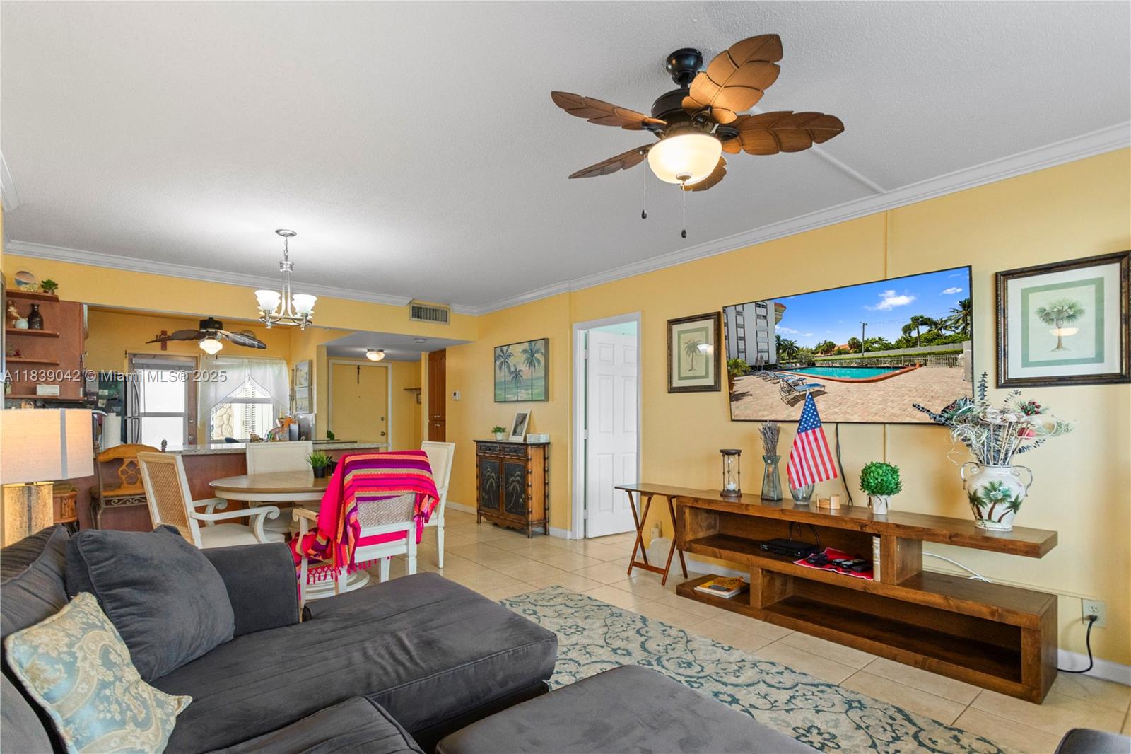 GOLDEN VIEW CONDO - Residential