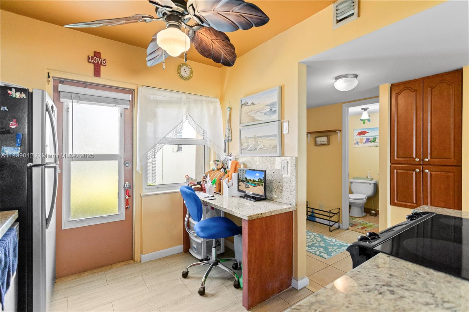 GOLDEN VIEW CONDO - Residential