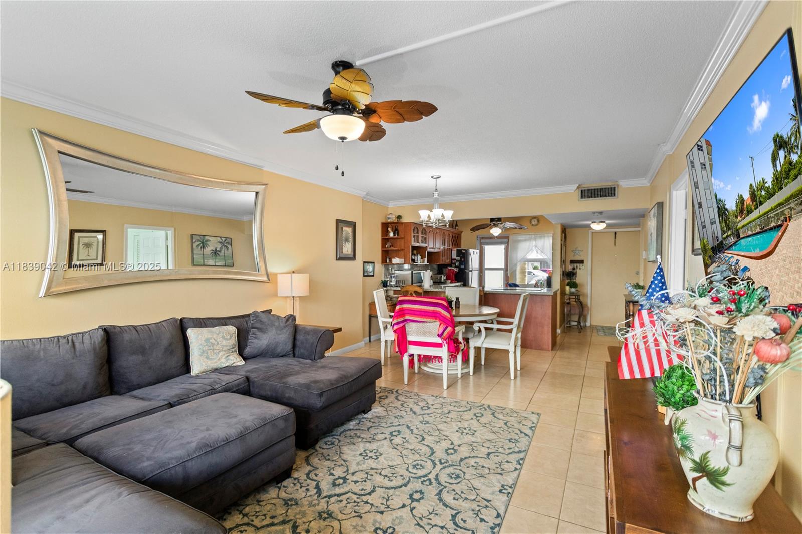 GOLDEN VIEW CONDO - Residential